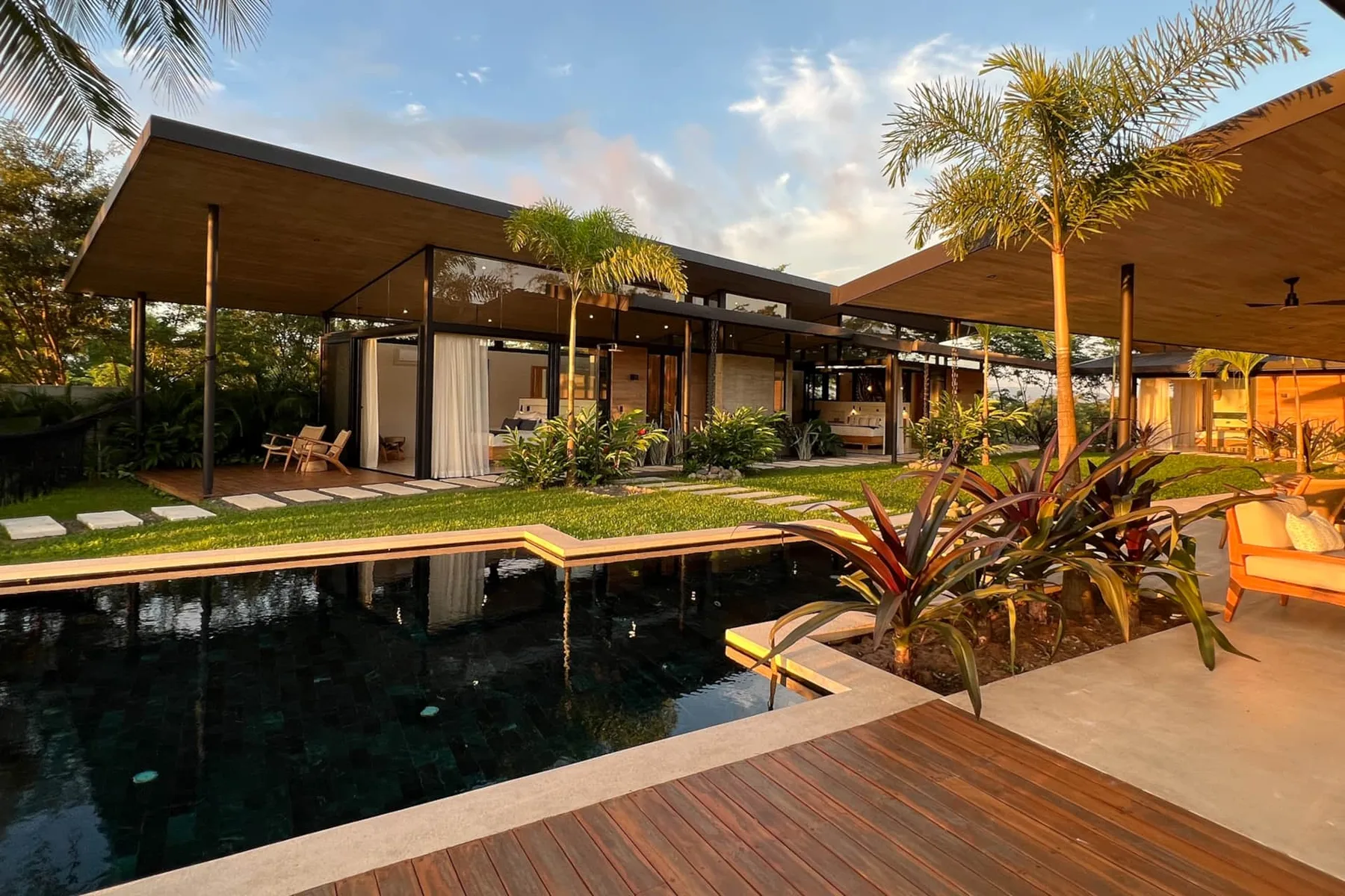 Villa Paloma, Santa Teresa