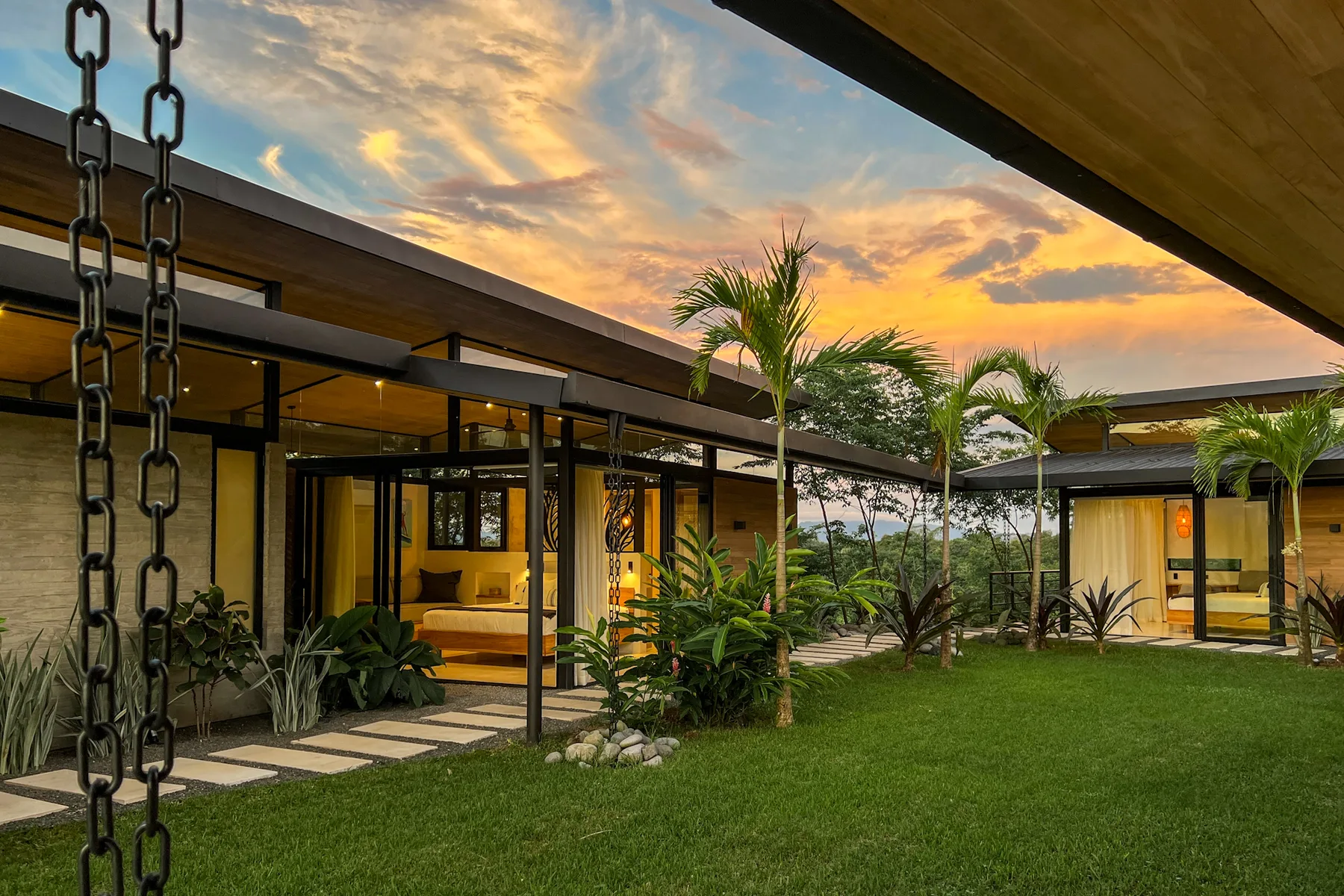 Villa Paloma, Santa Teresa