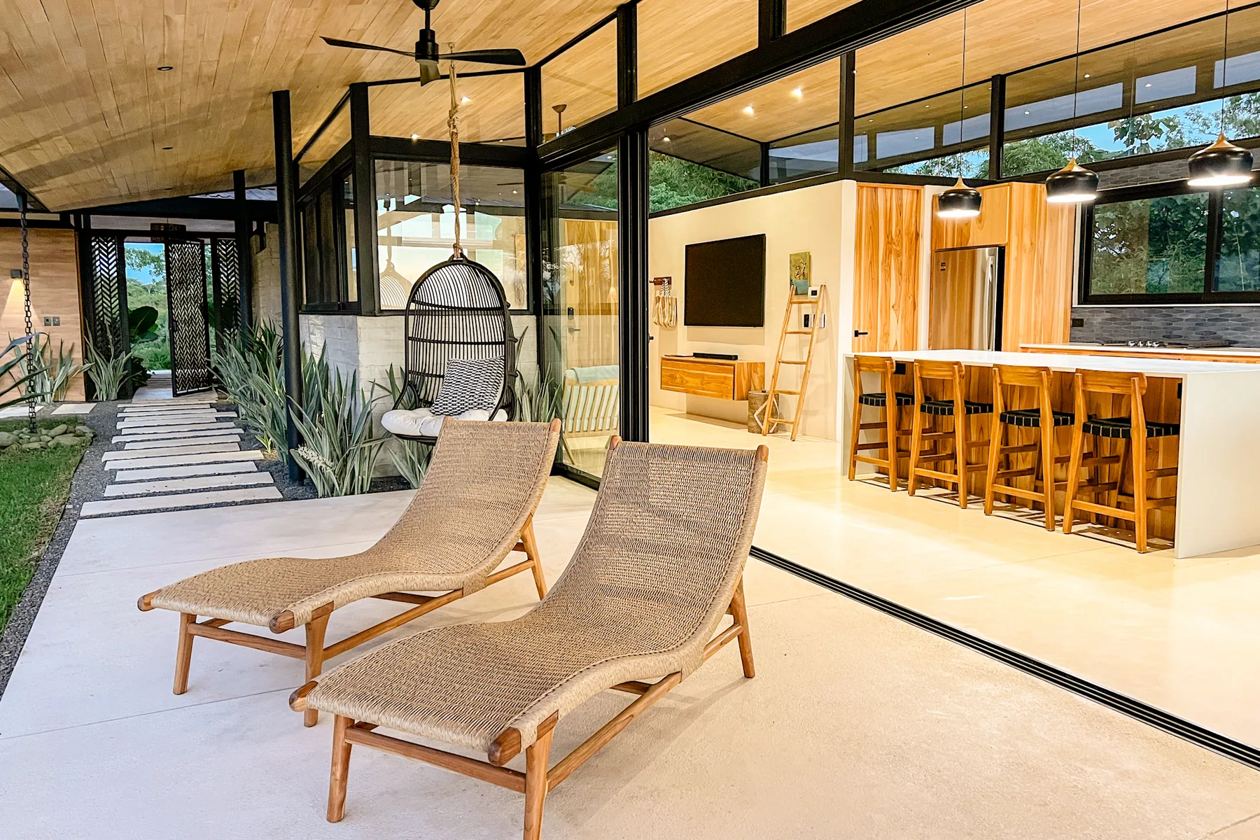 Villa Paloma, Santa Teresa