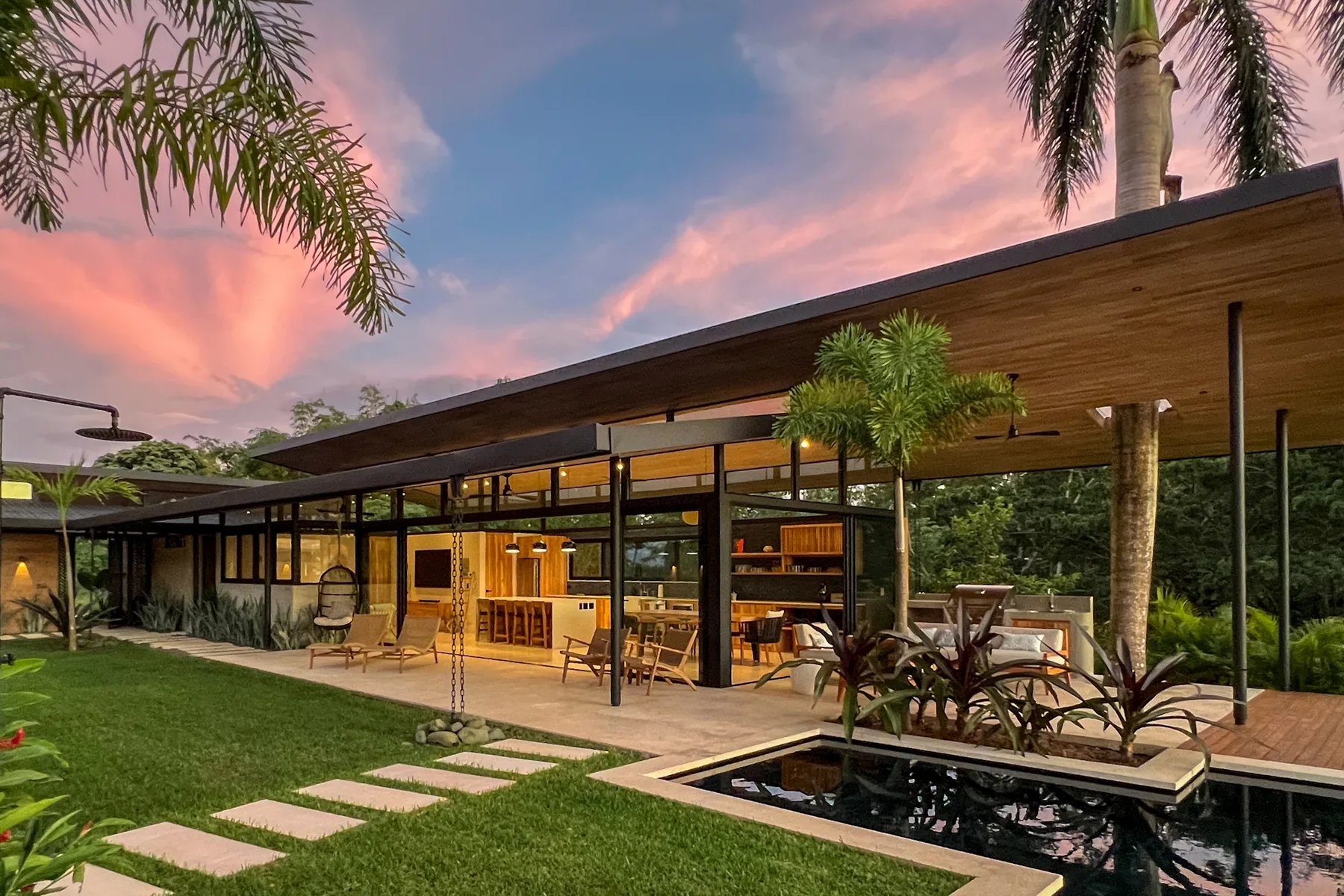 Villa Paloma, Santa Teresa