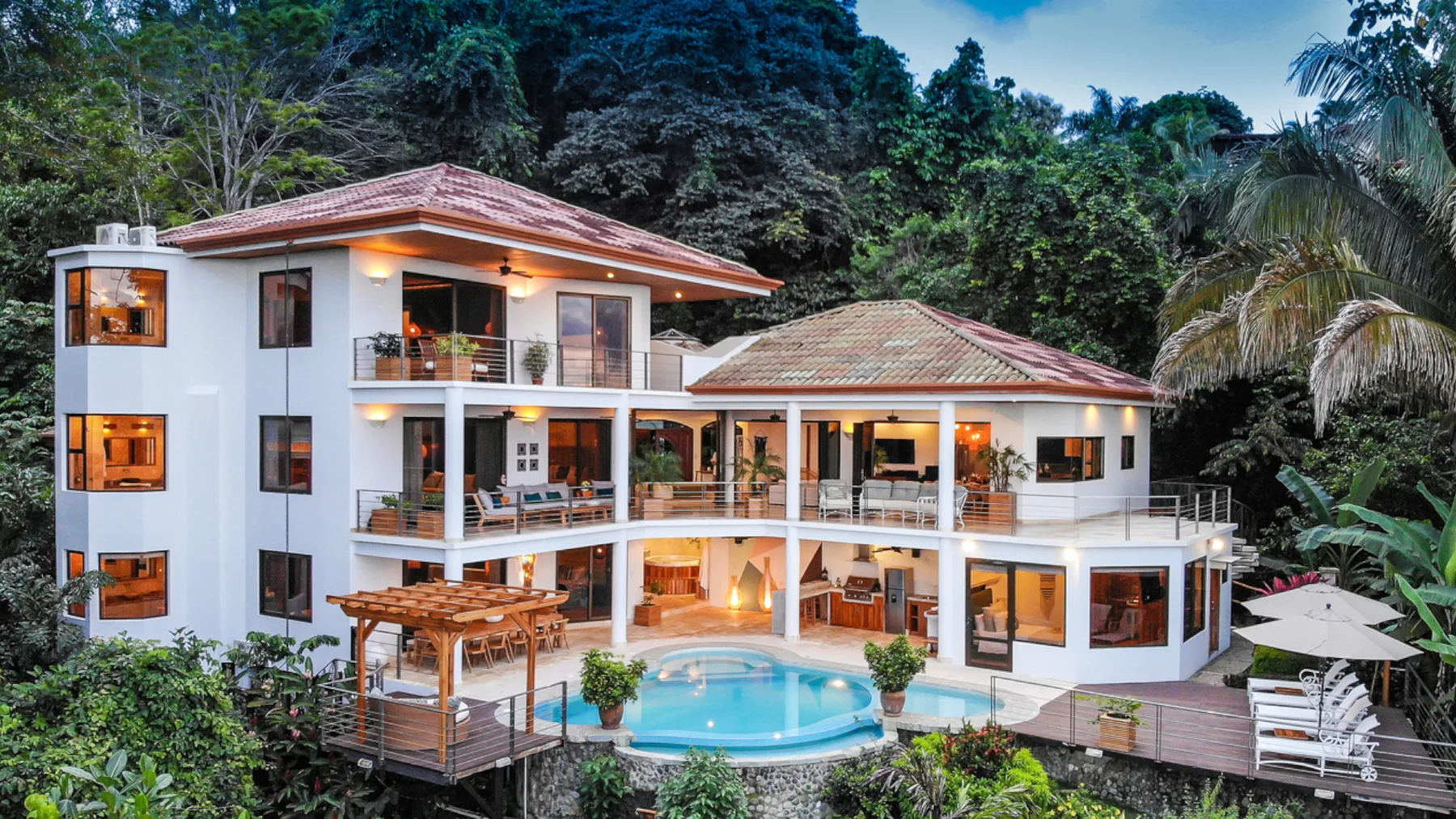 MA-21 — Costa Rica Family Vacation Luxury Villa in Manuel Antonio