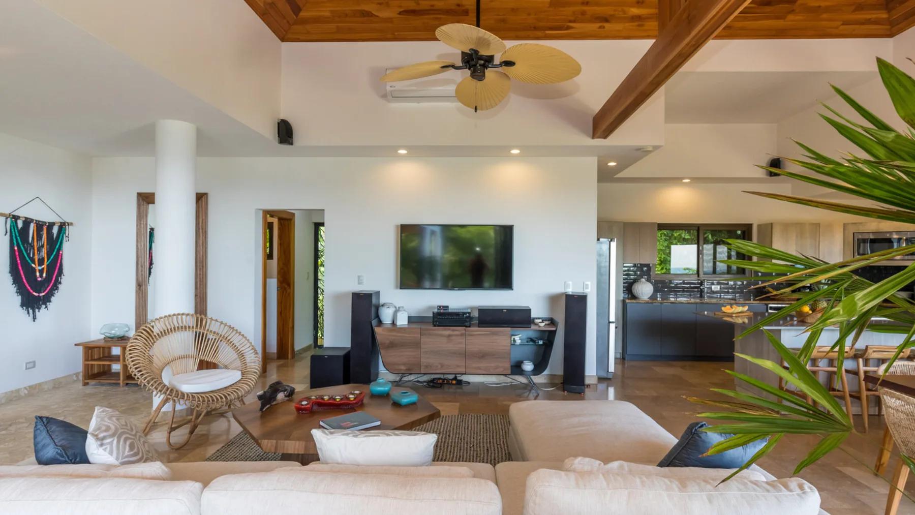 MA-21 — Costa Rica Family Vacation Luxury Villa in Manuel Antonio