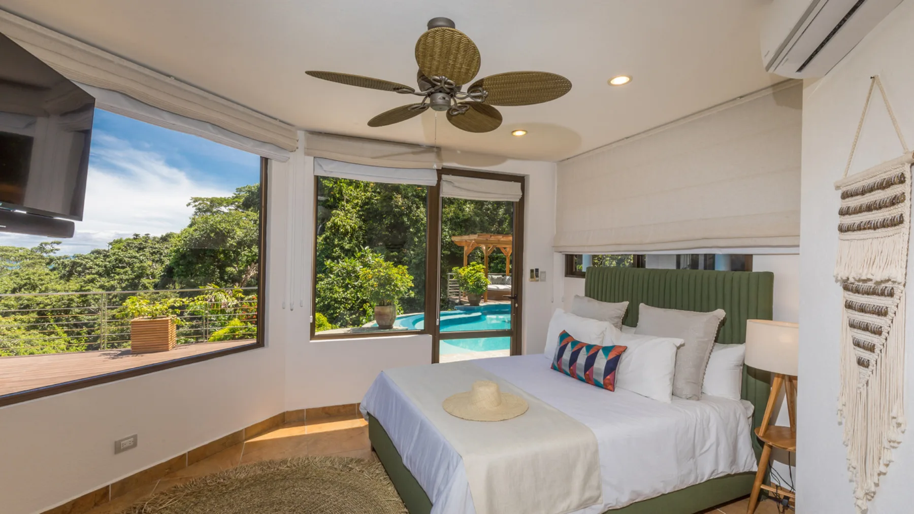 MA-21 — Costa Rica Family Vacation Luxury Villa in Manuel Antonio