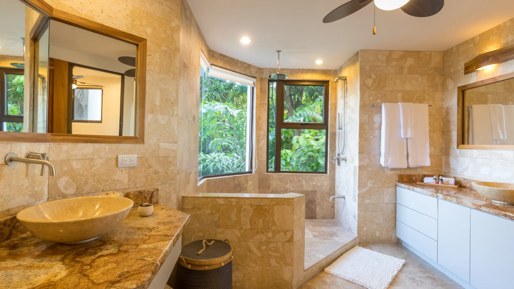 MA-21 — Costa Rica Family Vacation Luxury Villa in Manuel Antonio