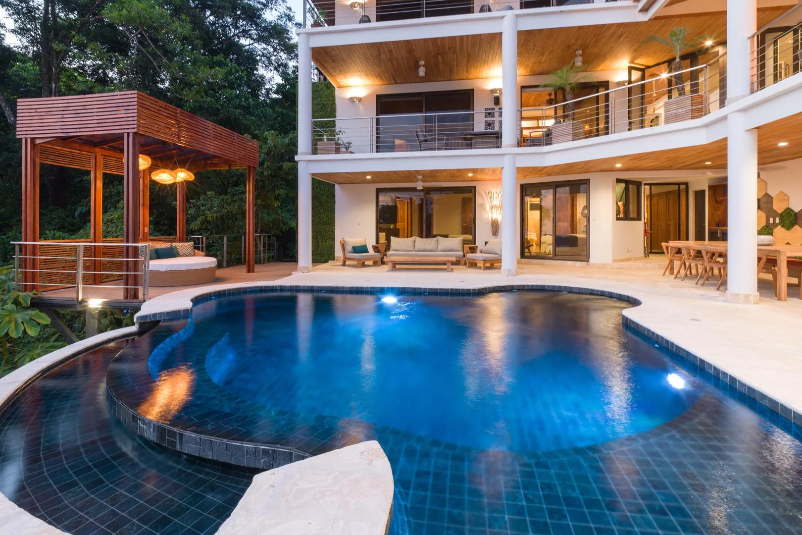 MA-21 — Costa Rica Family Vacation Luxury Villa in Manuel Antonio
