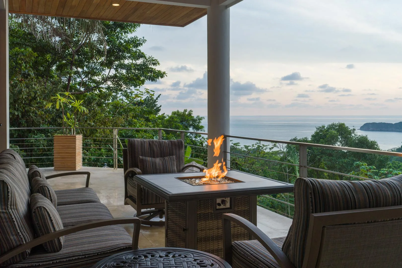 MA-21 — Costa Rica Family Vacation Luxury Villa in Manuel Antonio