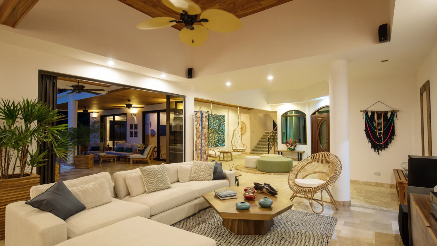 MA-21 — Costa Rica Family Vacation Luxury Villa in Manuel Antonio