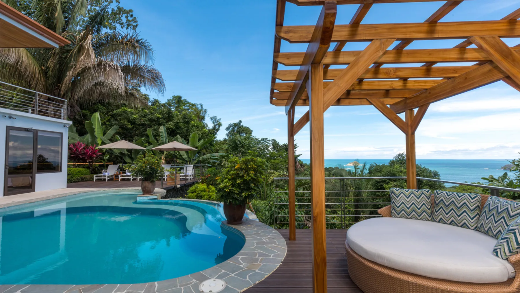 MA-21 — Costa Rica Family Vacation Luxury Villa in Manuel Antonio