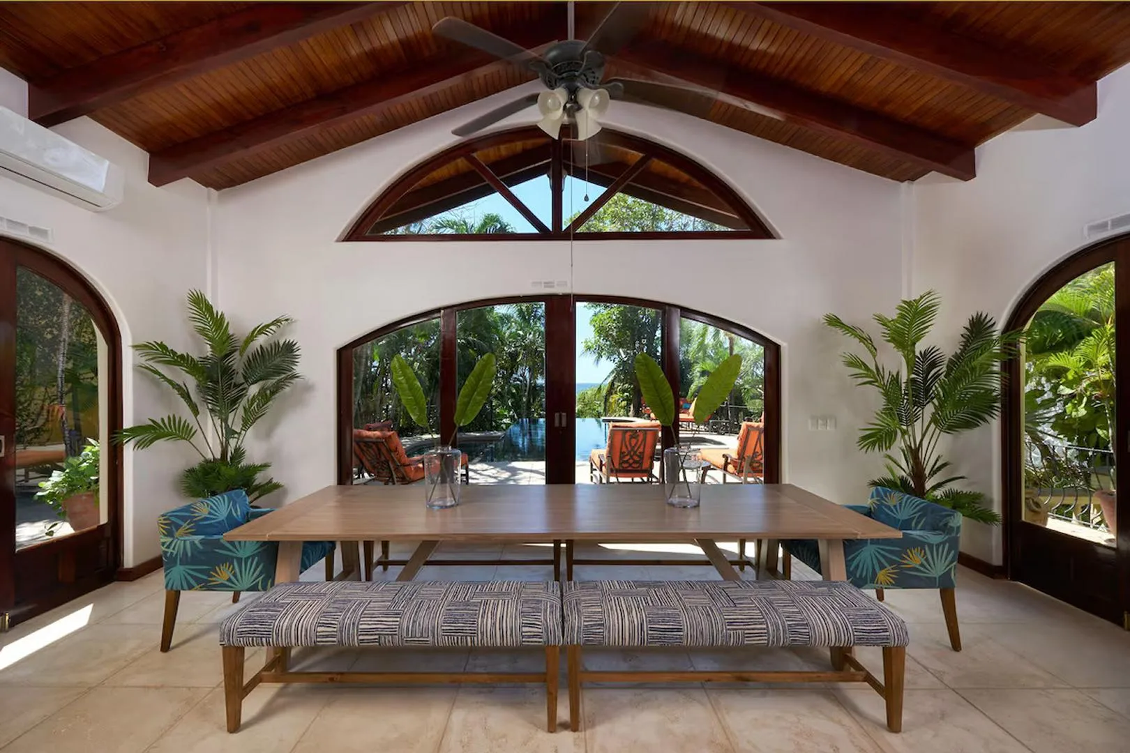 TA-31 — Beach House by Playa Langosta