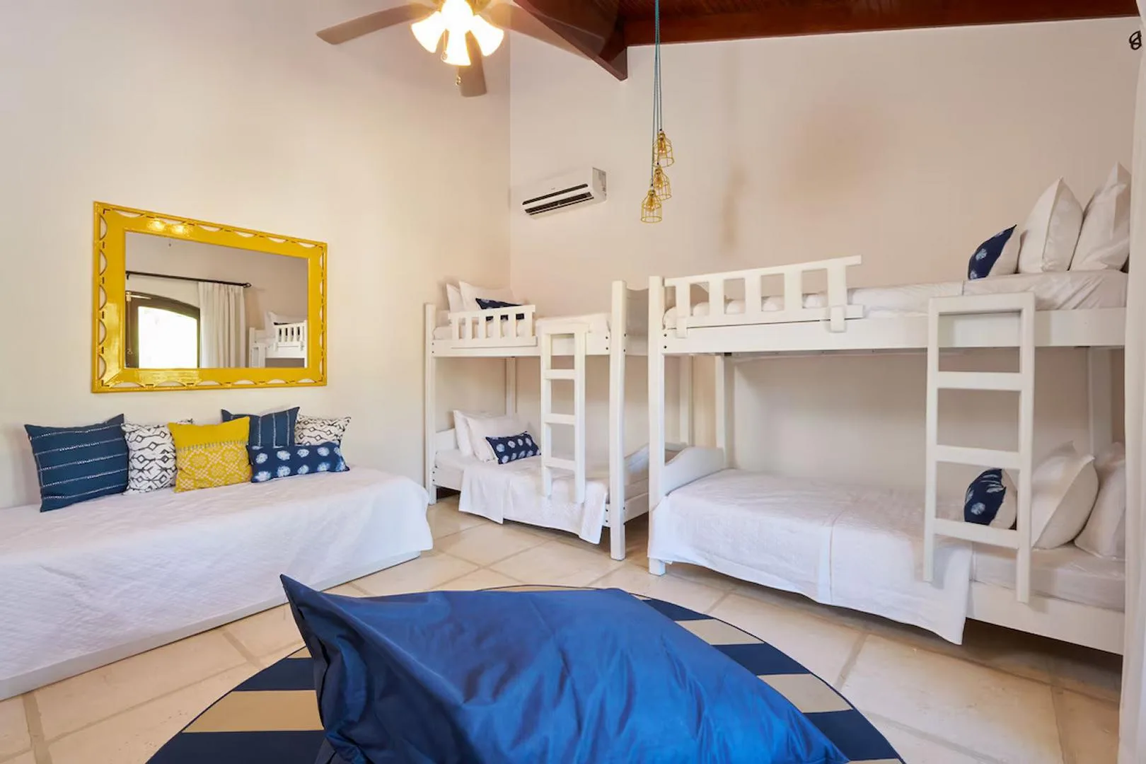 TA-31 — Beach House by Playa Langosta