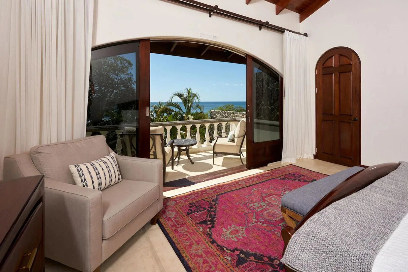 TA-31 — Beach House by Playa Langosta
