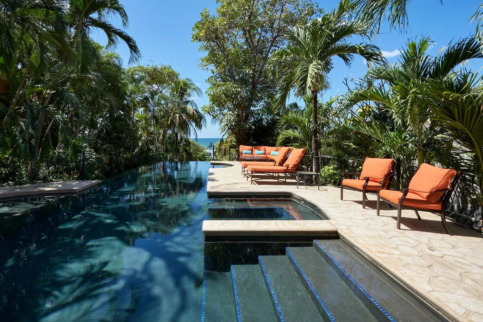 TA-31 — Beach House by Playa Langosta