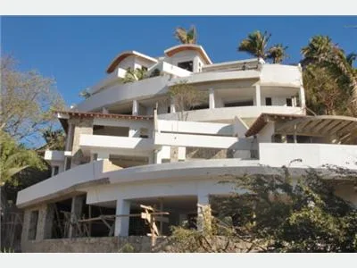 RZ-02 — Villa Overlooking Puerto Vallarta