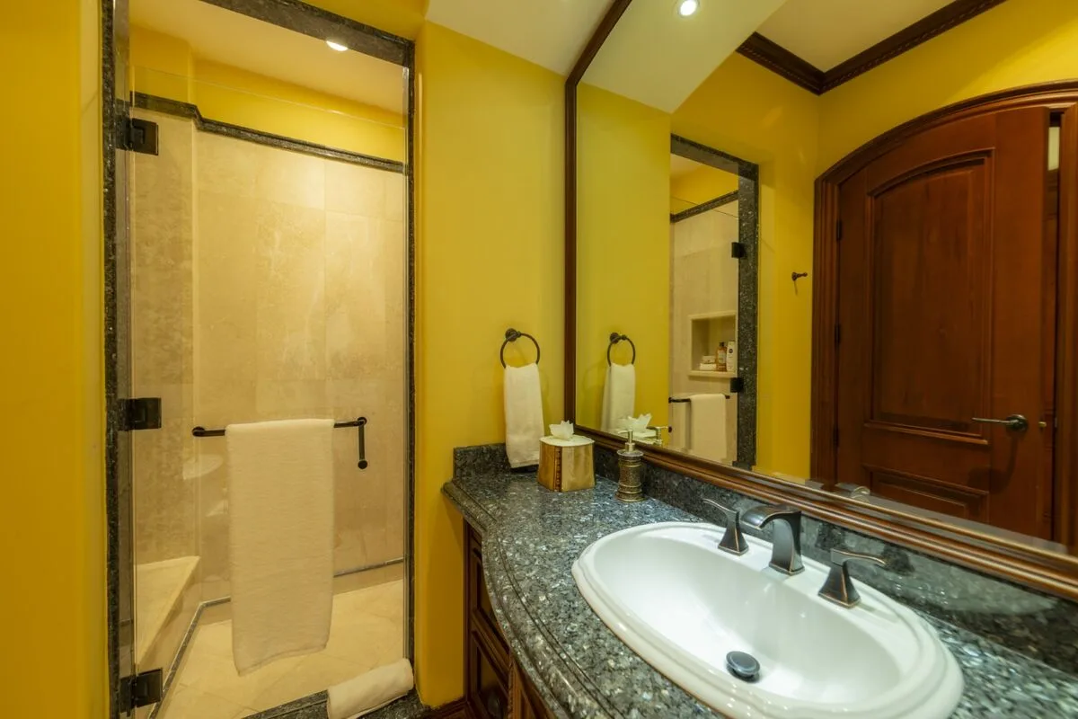 JA-44 — 10-Bedroom Villa in Los Sueños