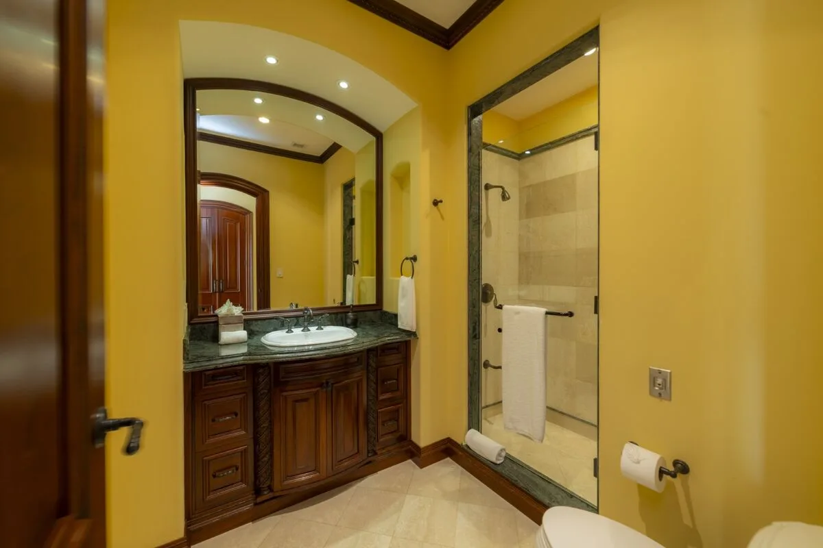JA-44 — 10-Bedroom Villa in Los Sueños