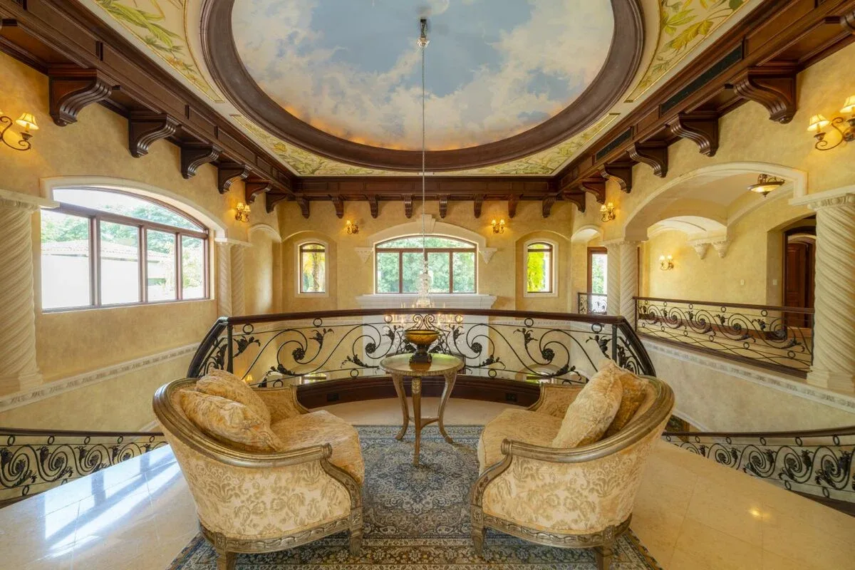 JA-44 — 10-Bedroom Villa in Los Sueños