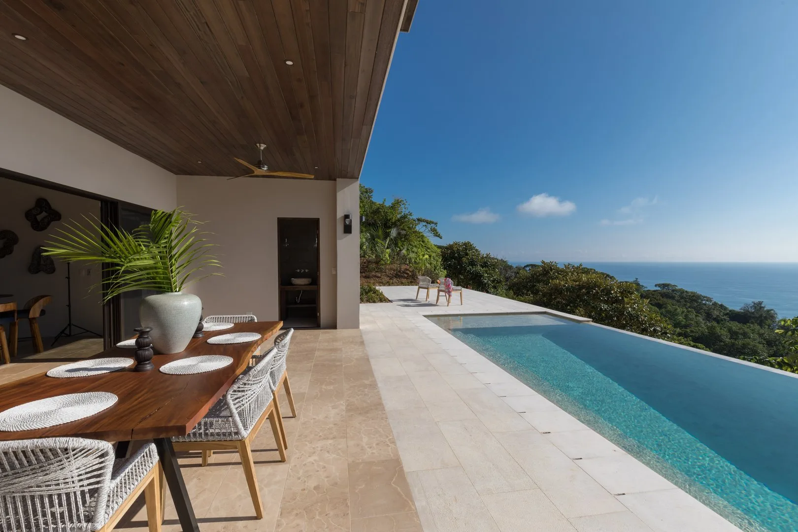 DO-02 — Casa Resol