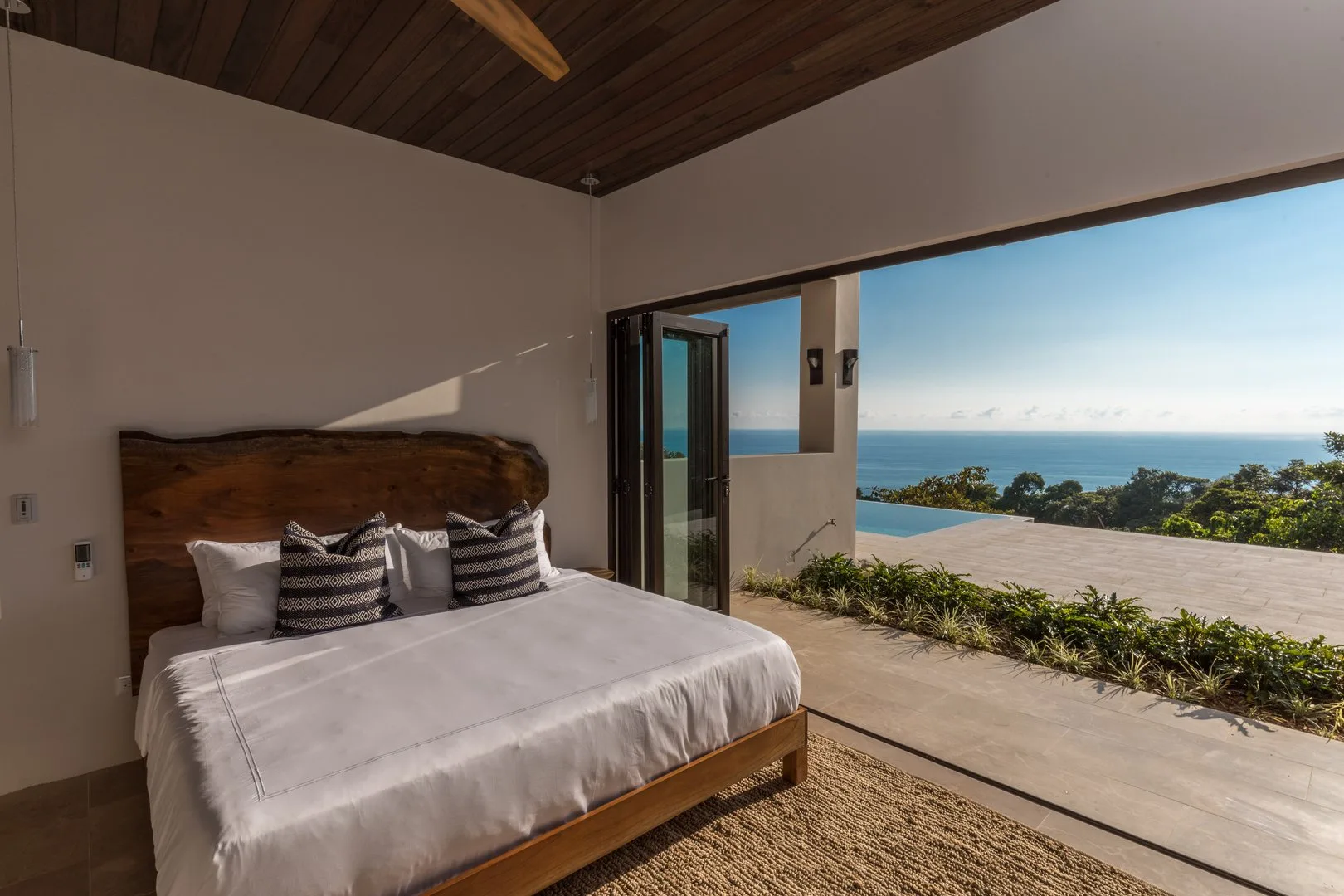 DO-02 — Casa Resol