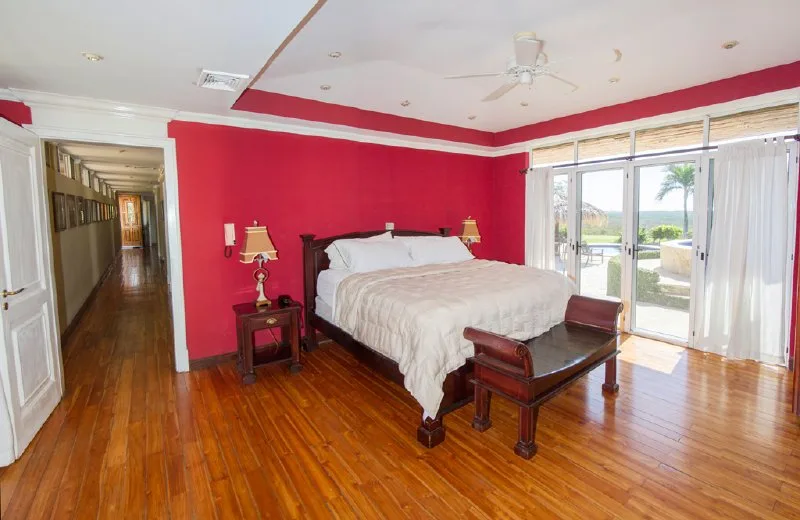 TA-09 — Tamarindo Private Rental Estate