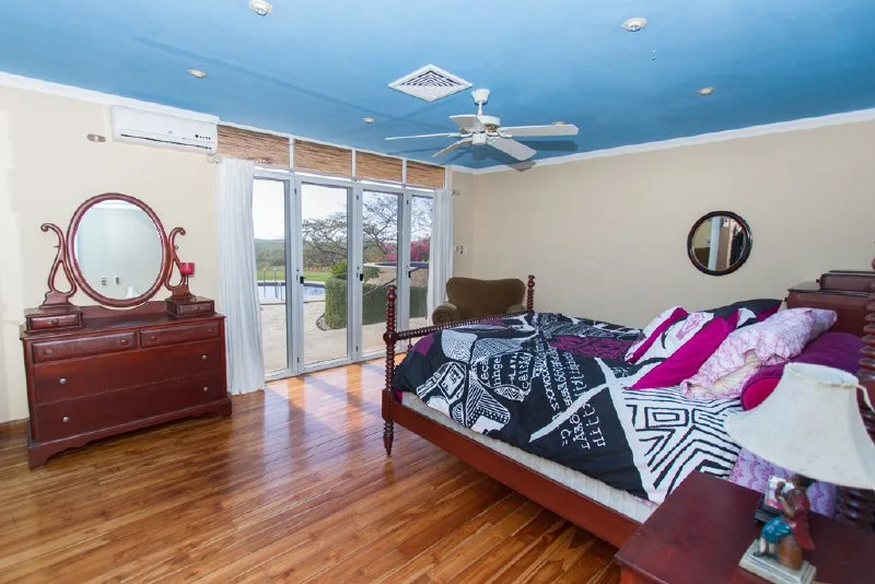 TA-09 — Tamarindo Private Rental Estate