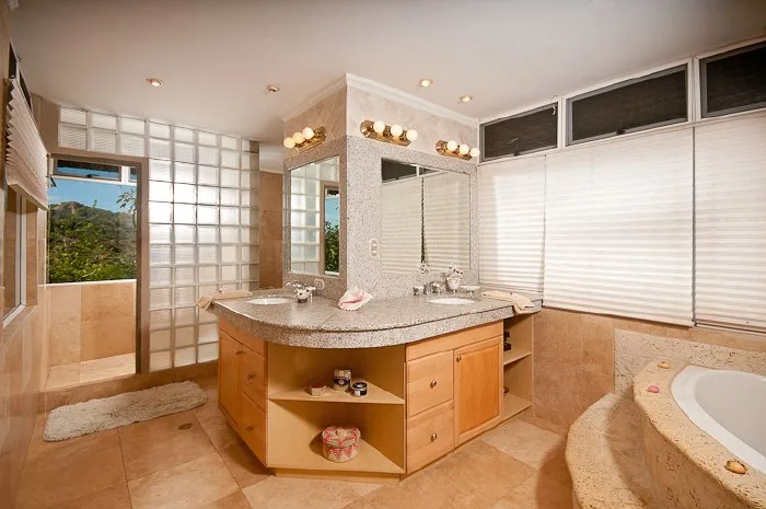 TA-09 — Tamarindo Private Rental Estate