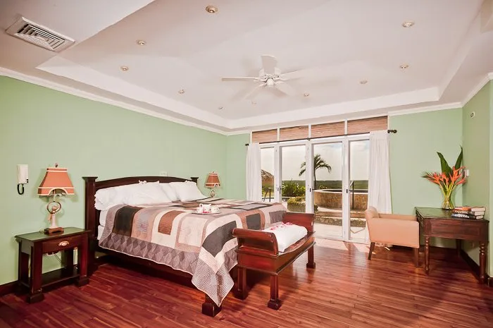 TA-09 — Tamarindo Private Rental Estate