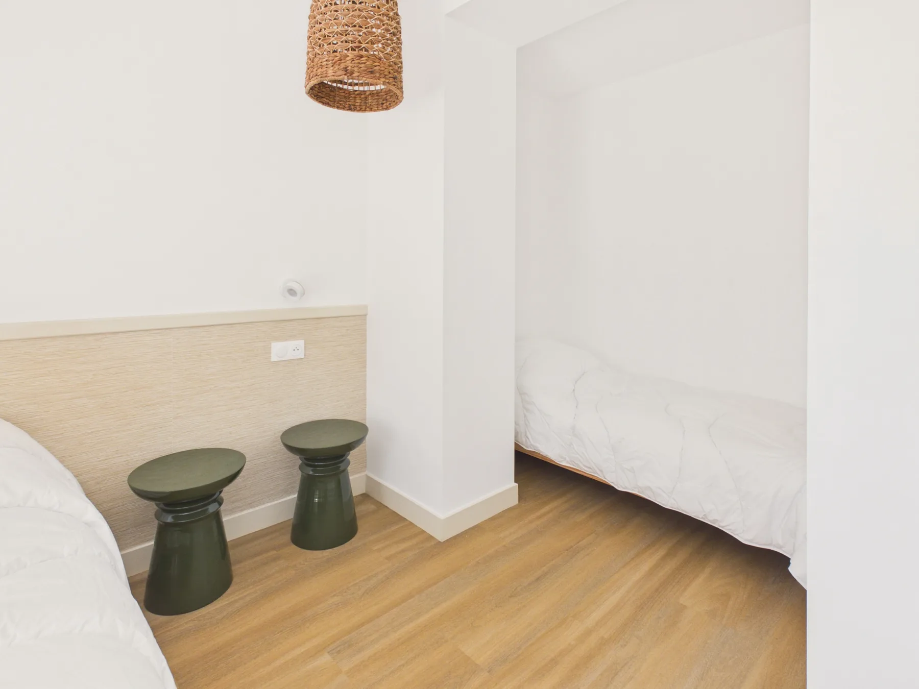 The Board-appartement 4 adt 1 enf -piscine commune