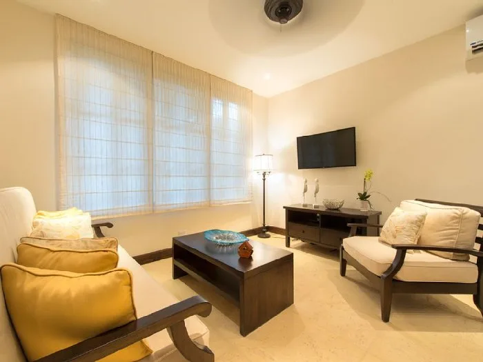 FLC-02 — Playa Flamingo Condo