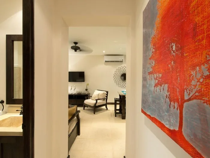 FLC-02 — Playa Flamingo Condo
