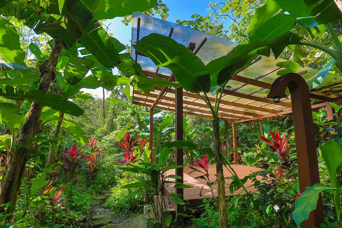 MA-20 — Contemporary Vacation Villa