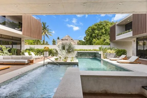 Aquarius Villa Sirena