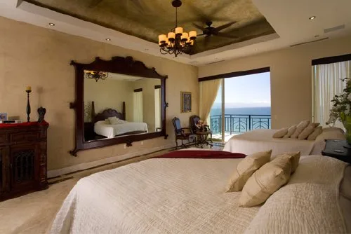 RZ-07 — Romantic Zone Beachfront Penthouse