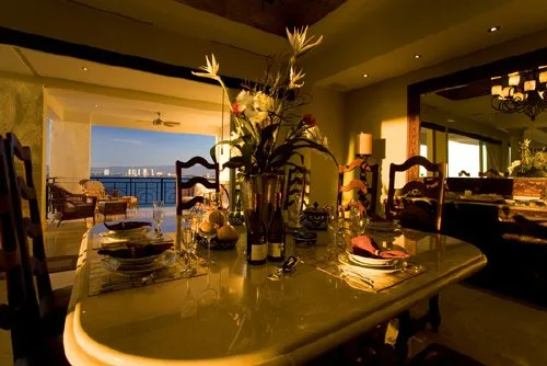 RZ-07 — Romantic Zone Beachfront Penthouse