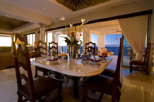 RZ-07 — Romantic Zone Beachfront Penthouse