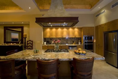 RZ-07 — Romantic Zone Beachfront Penthouse
