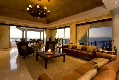 RZ-07 — Romantic Zone Beachfront Penthouse