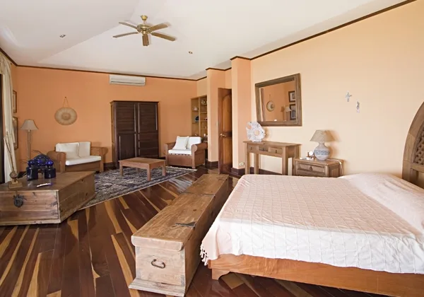 FL-20 — Mediterranean-Style Playa Flamingo Villa