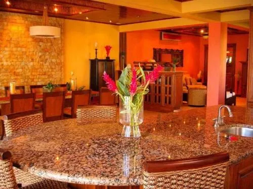 TA-10 — Tamarindo Beachfront Home