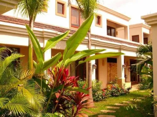 TA-10 — Tamarindo Beachfront Home