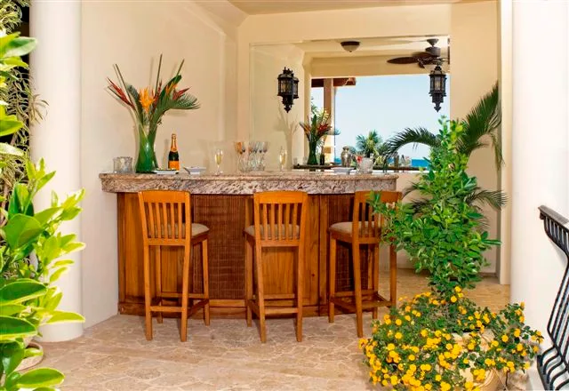 FL-06 — Playa Flamingo Beachfront Home With Pool