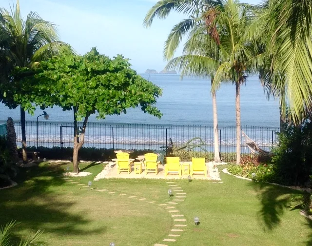 FL-06 — Playa Flamingo Beachfront Home With Pool