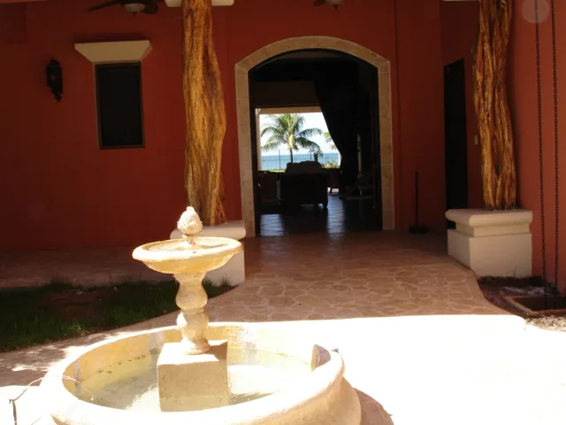 FL-06 — Playa Flamingo Beachfront Home With Pool