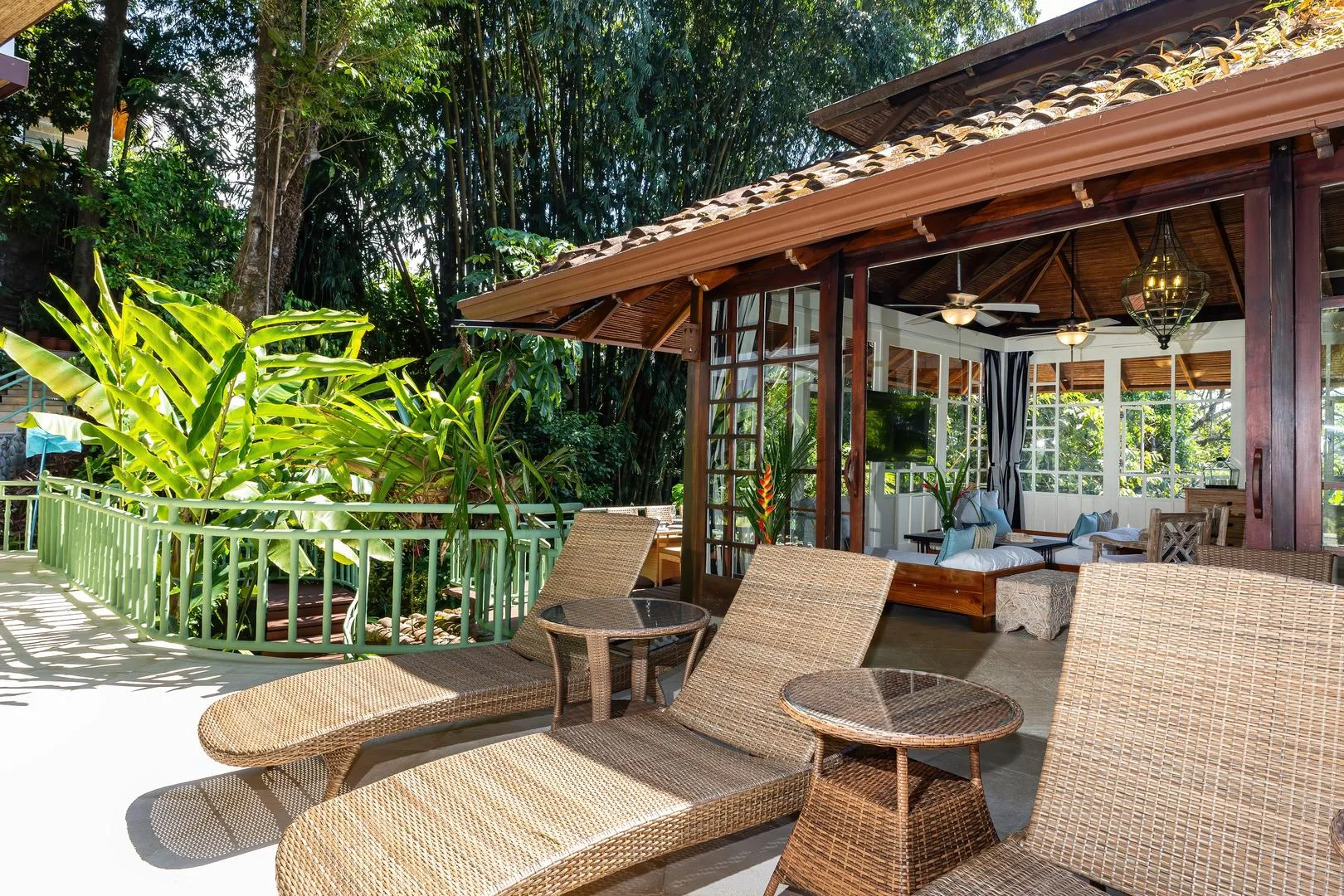 MA-04 — Casa Vista Azul