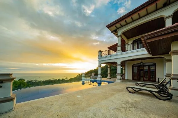 Casa Bisily
