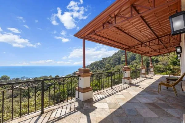 Casa Bisily