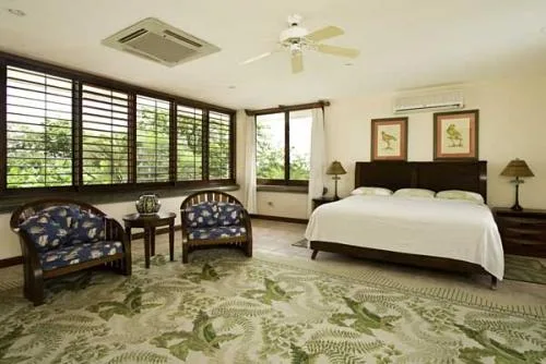 FL-42 — Playa Flamingo Beachfront Rental