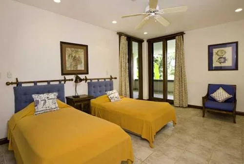 FL-42 — Playa Flamingo Beachfront Rental