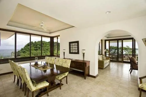 FL-42 — Playa Flamingo Beachfront Rental