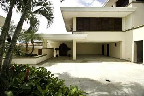 FL-42 — Playa Flamingo Beachfront Rental