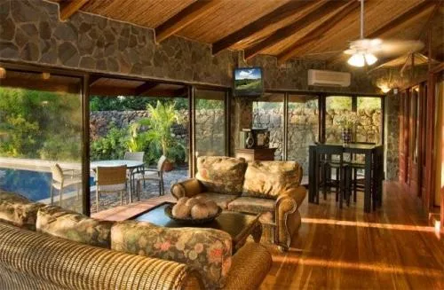 FL-47 — Family Rental With Large Private Lap Pool